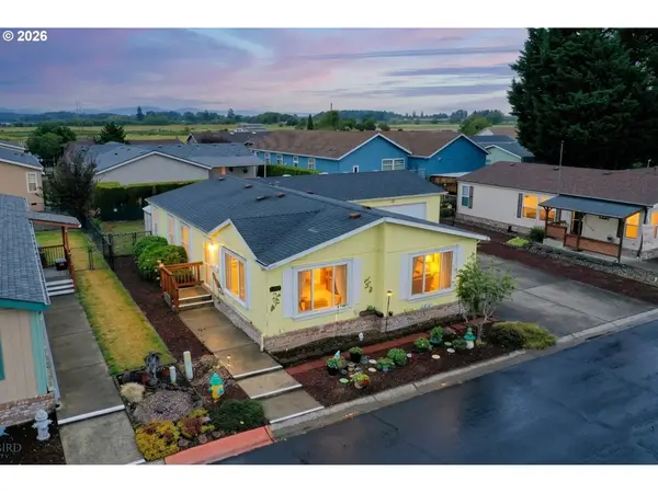 51408 SE Springlake Loop #142, Scappoose, OR 97056