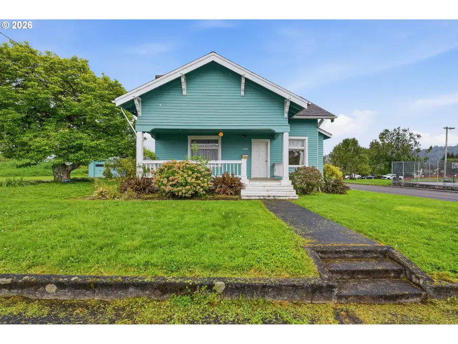 906 C St, Myrtle Point, OR 97458 - #2