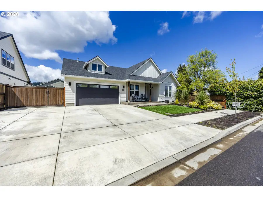 1068 Kintzley Ave, Springfield, OR 97478 - #2