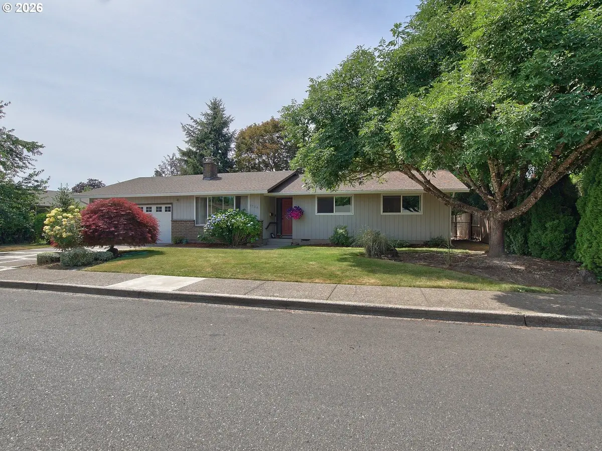 1728 NE 19th St, McMinnville, OR 97128 - #1