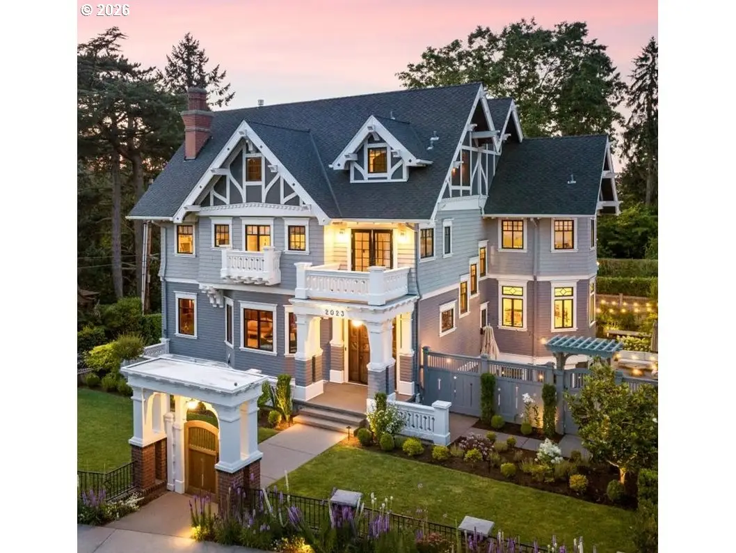 2023 SW Montgomery Dr, Portland, OR 97201 - #1