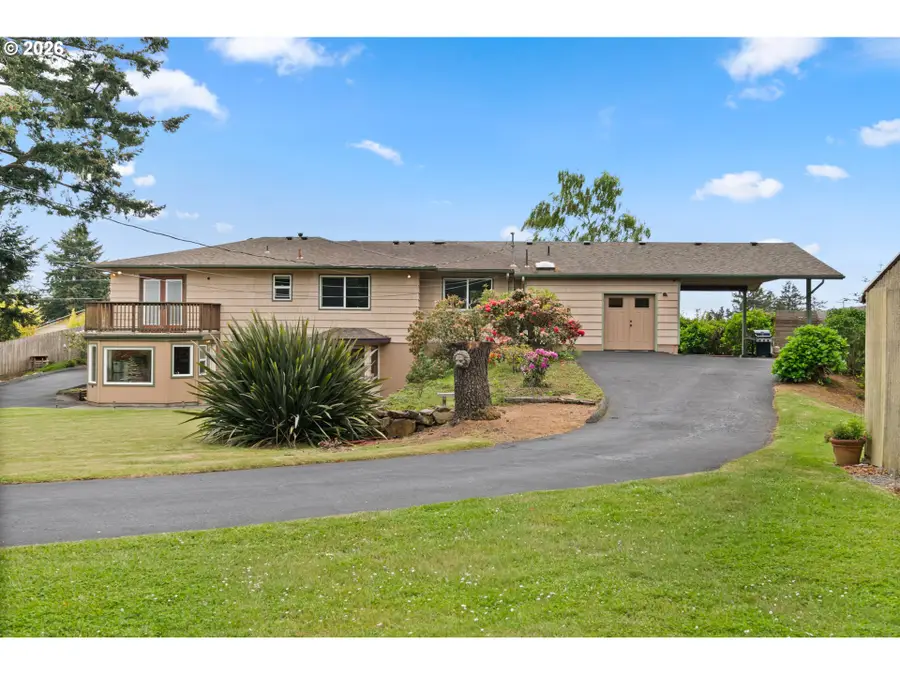 905 Barbra Ln, Brookings, OR 97415 - #2