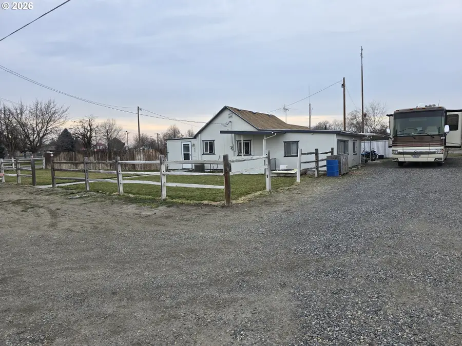 225 NE Eighth St, Irrigon, OR 97844 - Image #2