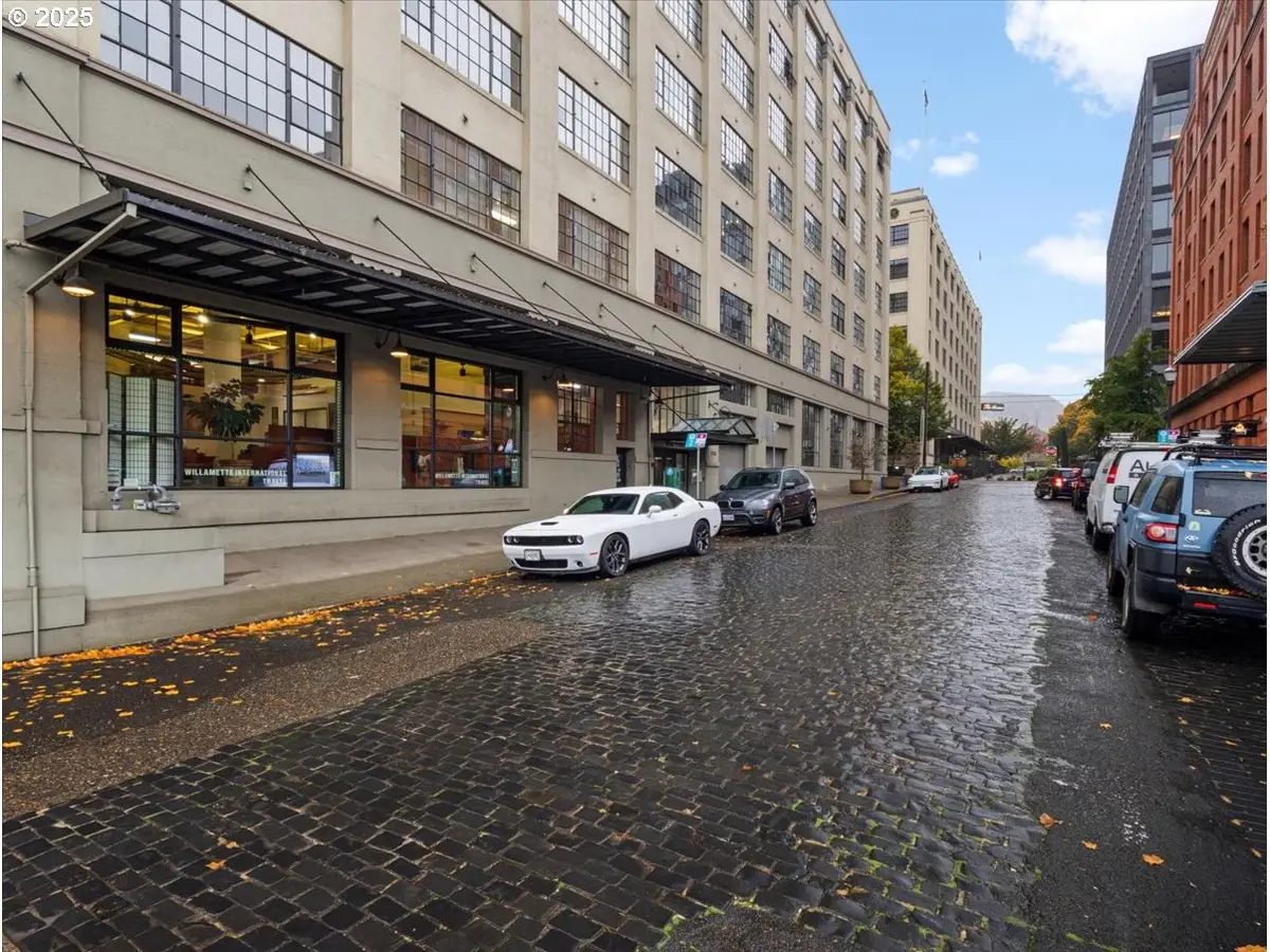 1314 NW Irving St #201, Portland, OR 97209 - Image #1