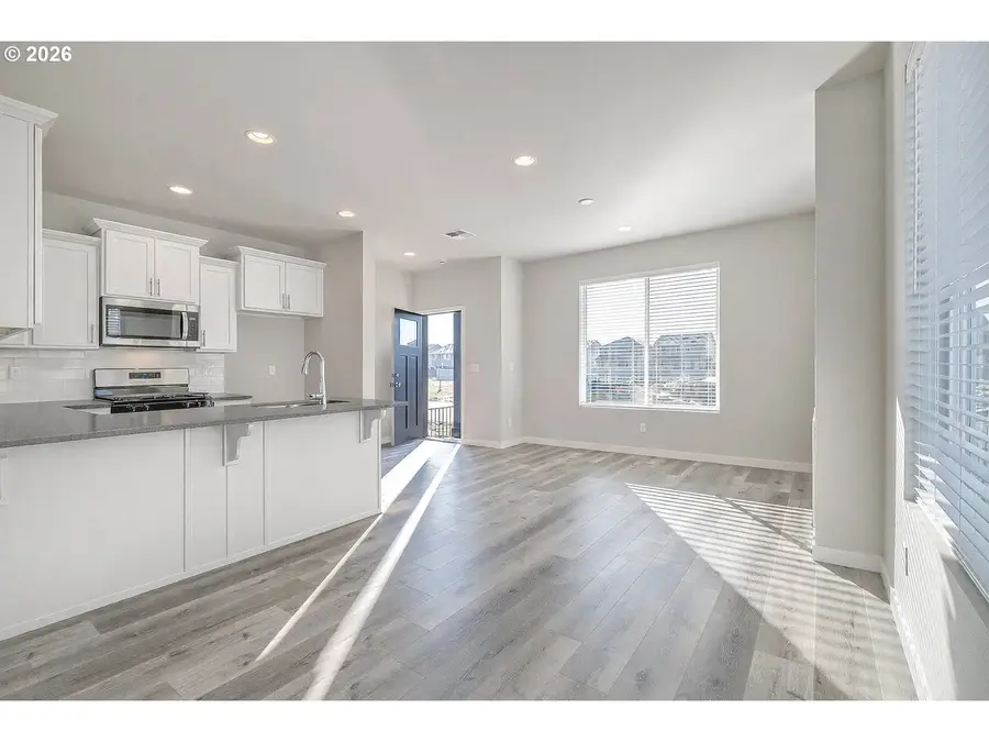 2117 36th Ave, Forest Grove, OR 97116 - #2