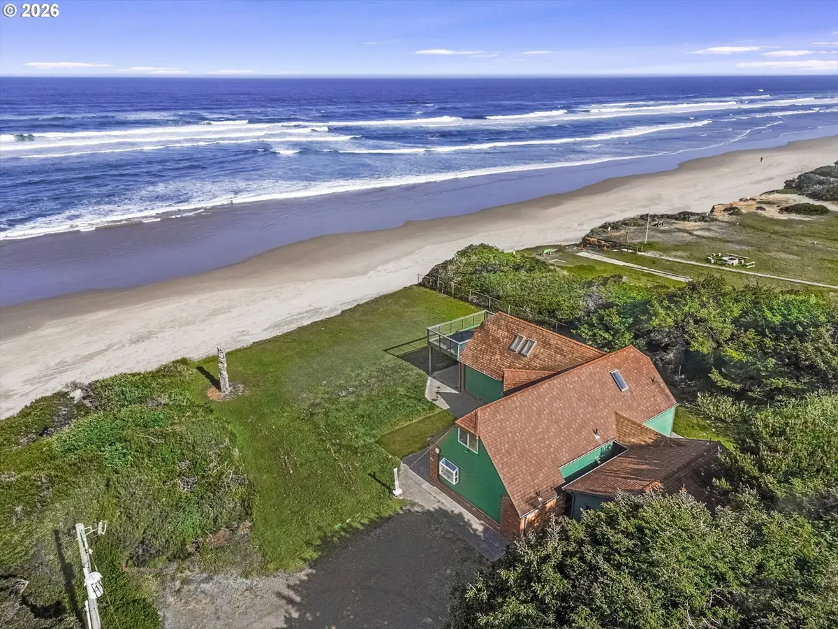155 NW Texas St, Yachats, OR 97498 - #1