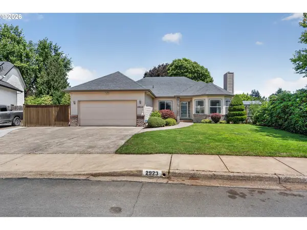 2923 Dry Creek Rd, Eugene, OR 97404