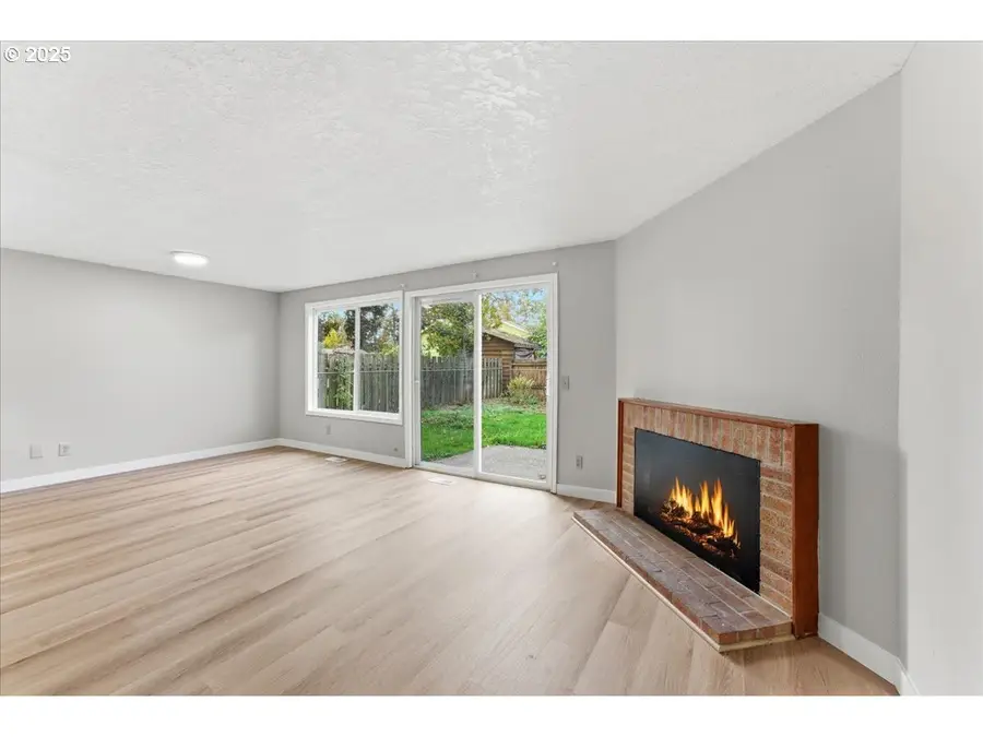 1297 SW 209th Ave, Beaverton, OR 97003 - Image #2