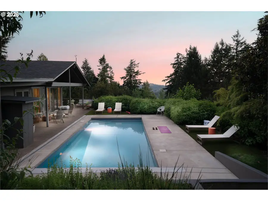 1550 SW Mitchell St, Portland, OR 97239 - #2