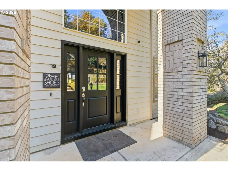 2728 Hallmark Ln, Eugene, OR 97402 - #3