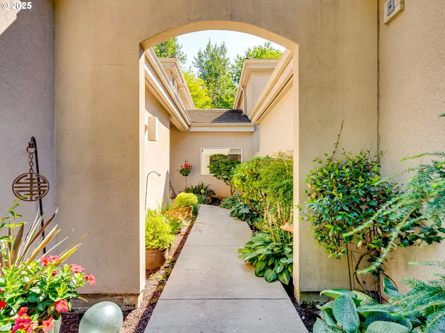 9623 NE Oak View Dr, Vancouver, WA 98662 - Image #3