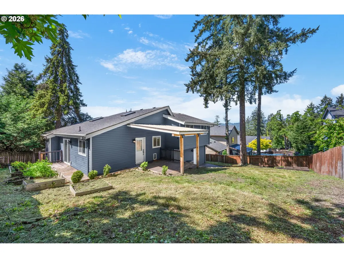 815 S 72nd St, Springfield, OR 97478 - #1