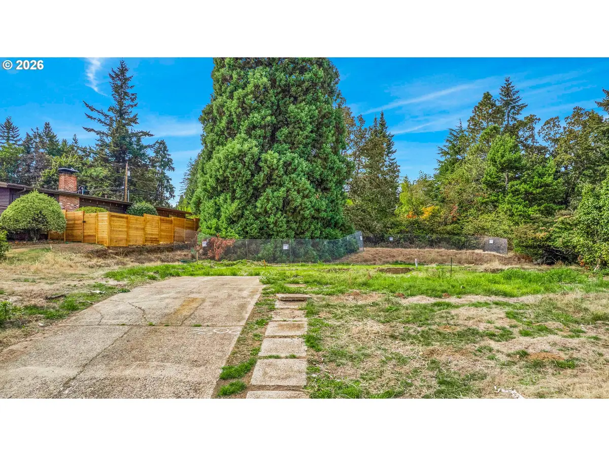 2665 Hillcrest Dr, Northwest Clackamas, OR 97068 - #1
