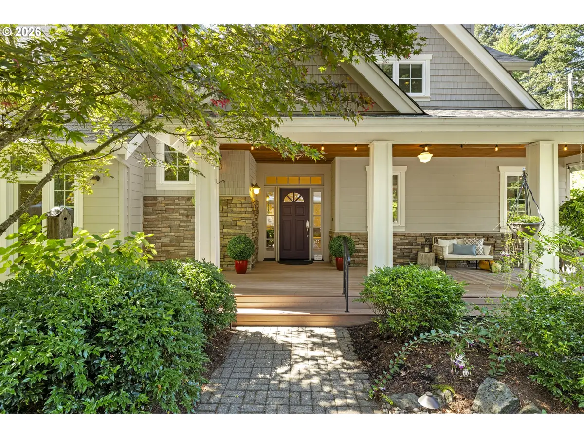 3562 Upper Dr, Lake Oswego, OR 97035 - #1