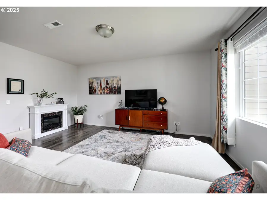 2170 SE 16th St, Gresham, OR 97080 - Image #3