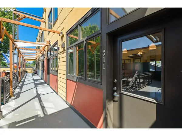 2525 N Killingsworth St #311, Portland, OR 97217