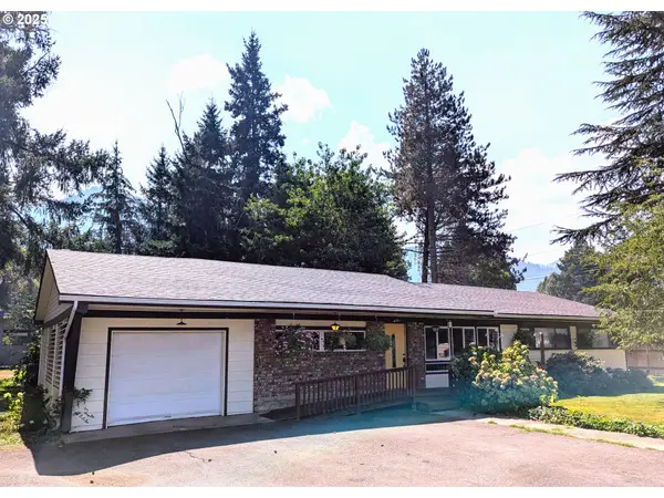 48294 Hills St, Oakridge, OR 97463