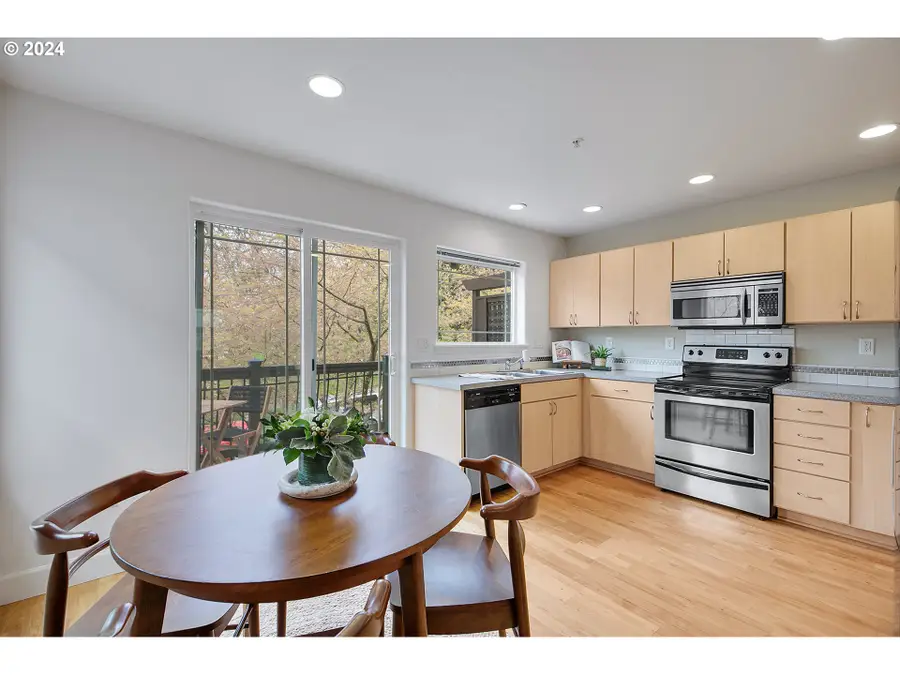 6748 N Pittsburg Ave, Portland, OR 97203 - #3