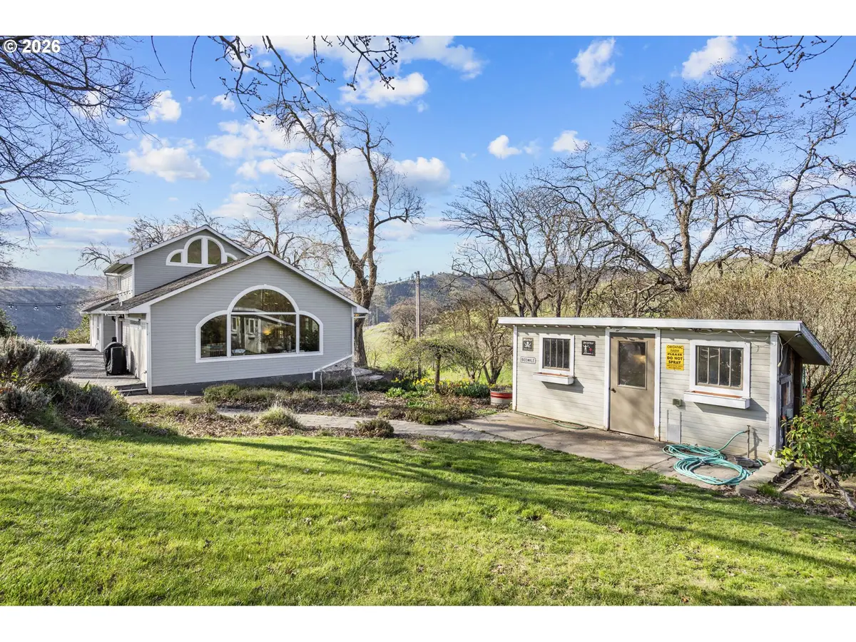 3465 Three Mile Rd, The Dalles, OR 97058 - #1