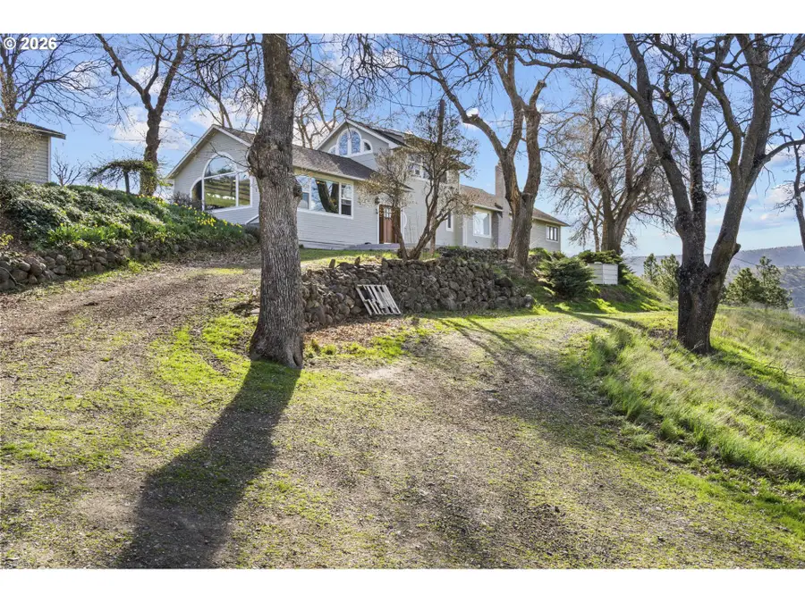 3465 Three Mile Rd, The Dalles, OR 97058 - #3