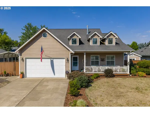 896 29th Ave, SweetHome, OR 97386