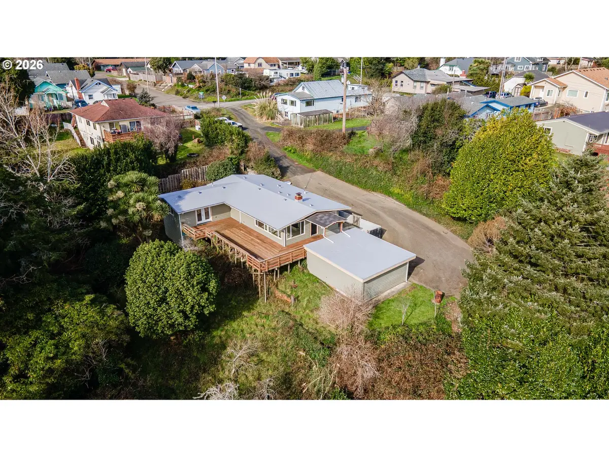 2912 Stanton Ave, North Bend, OR 97459 - #1