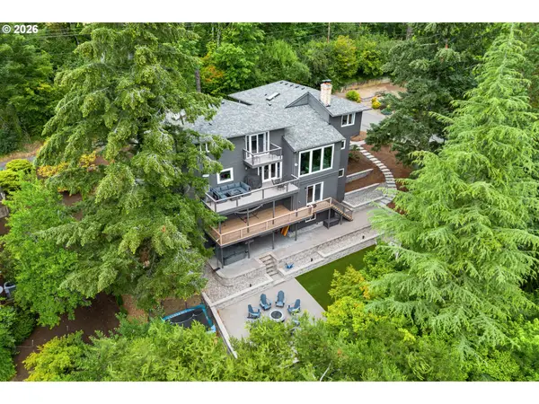 15 SW 68th Ave, Portland, OR 97225