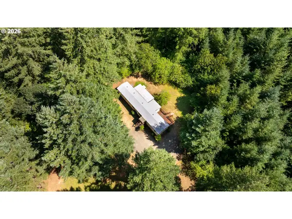 90159 Baker Rd, Elmira, OR 97437