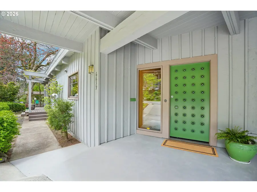 6639 SE Yamhill Ct, Portland, OR 97215 - #3