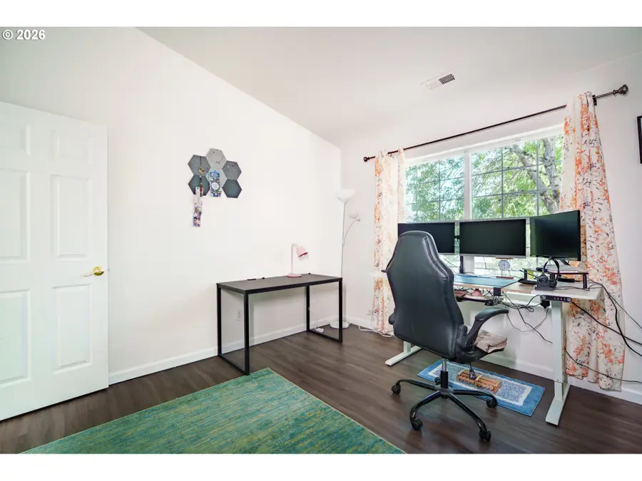 804 NW Brookhill St, Hillsboro, OR 97124 - #3