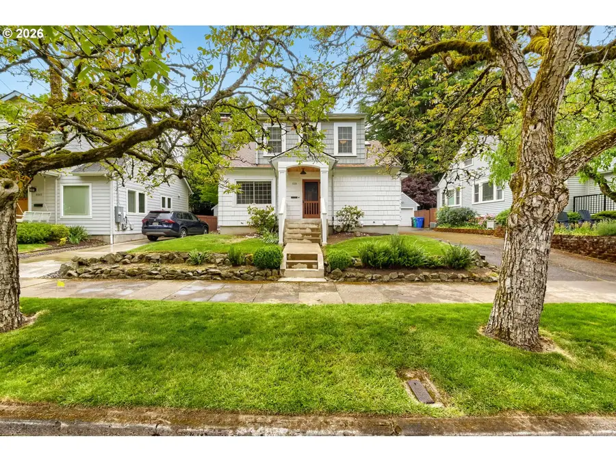 3325 NE Siskiyou St, Portland, OR 97212 - #2