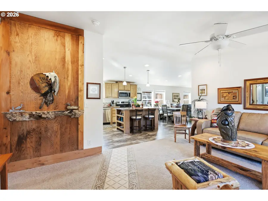 57539 Church Ave, Tygh Valley, OR 97063 - #3