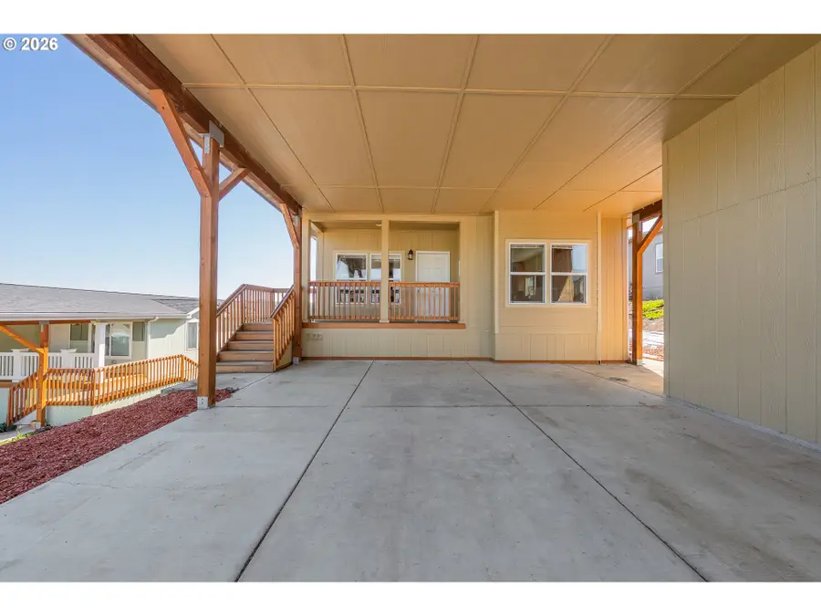 309 Deschutes Ln #136, Roseburg, OR 97471 - #2