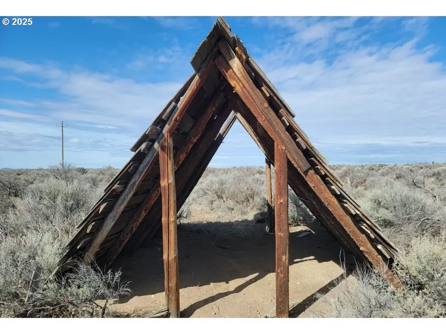 01200 Campbell Rd., Silver Lake Fort Rock, OR 97641 - #2