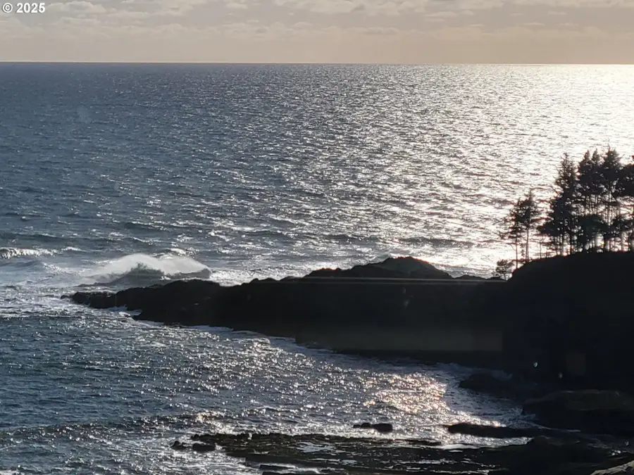 315 NE Vista Terrace Ave, Depoe Bay, OR 97341 - #3