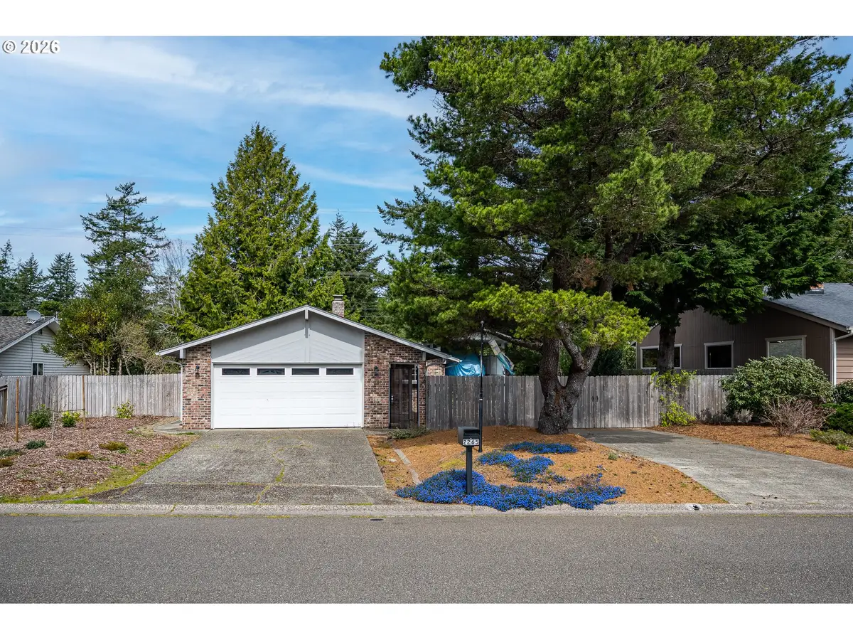 2265 24th St, Florence, OR 97439 - #1