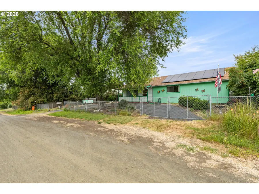 4969 Golding St, Roseburg, OR 97471 - #2
