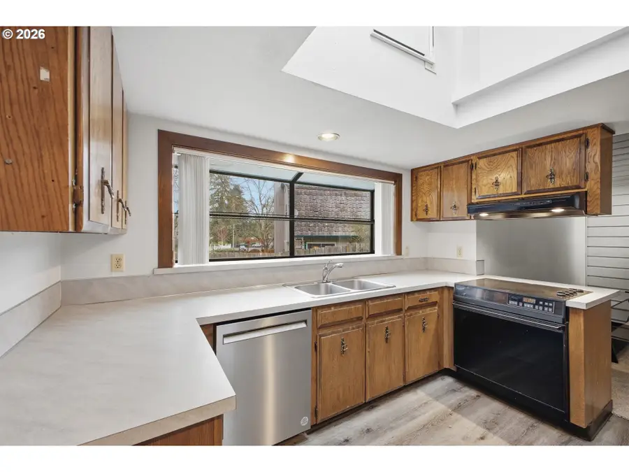 15565 SW Bristol Ln, Beaverton, OR 97007 - #2