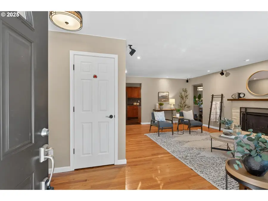 17928 Royal Ct, Northwest Clackamas, OR 97035 - Image #3