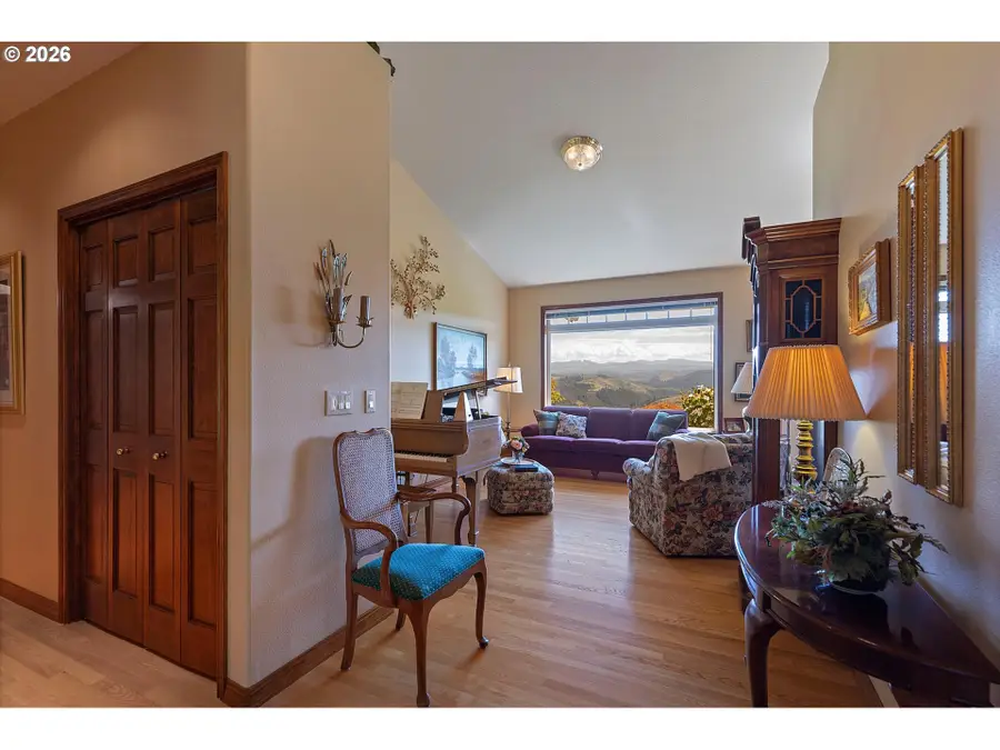 26993 S Kinzy Rd, Estacada, OR 97023 - #2