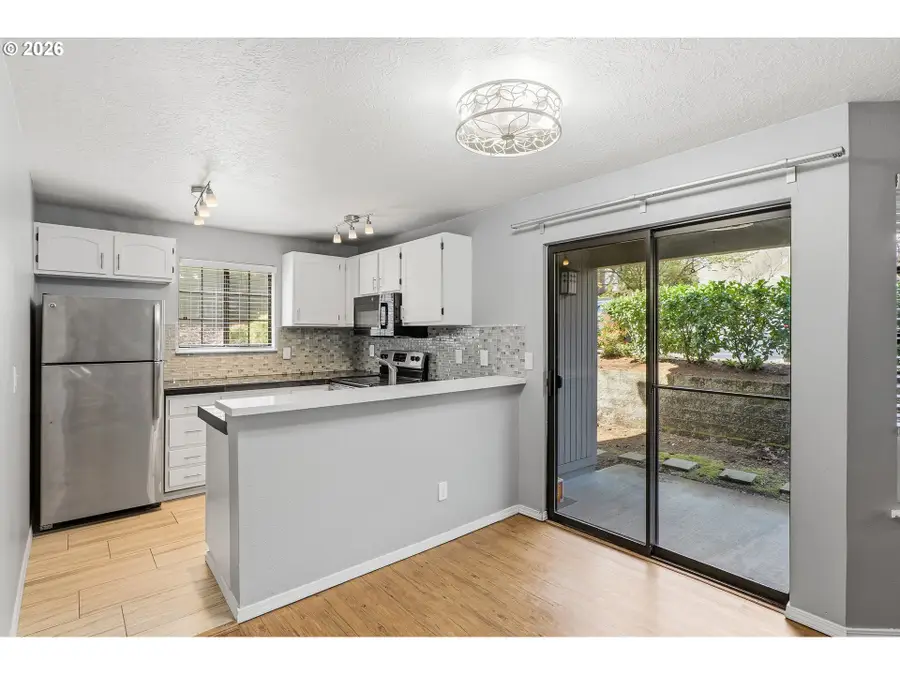 4000 Carman Dr #71, Lake Oswego, OR 97035 - #3