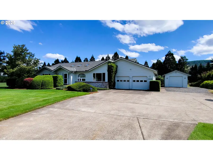 39136 Easton Ln, Springfield, OR 97478 - Image #3