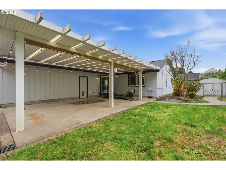 443 NW Dyreka Ct, McMinnville, OR 97128 - #3