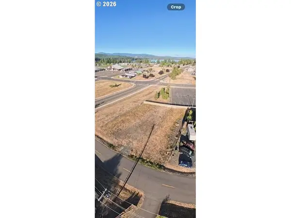 Hyland Dr, Lowell, OR 97452