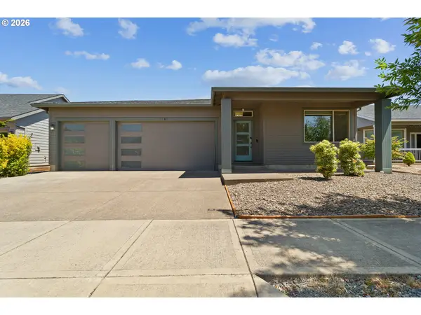 1262 Daylily St, Woodburn, OR 97071