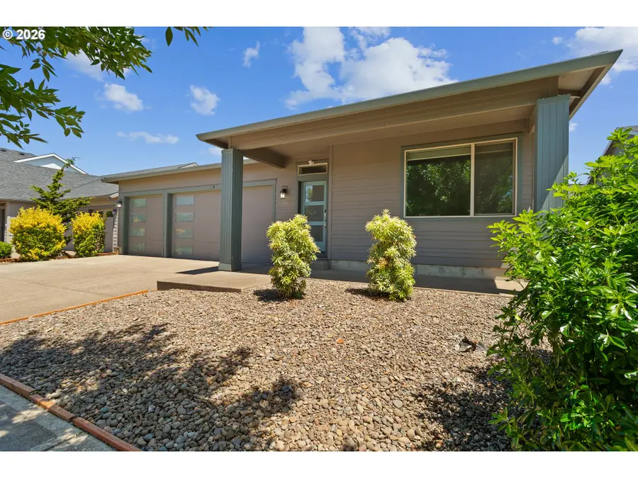 1262 Daylily St, Woodburn, OR 97071 - #3