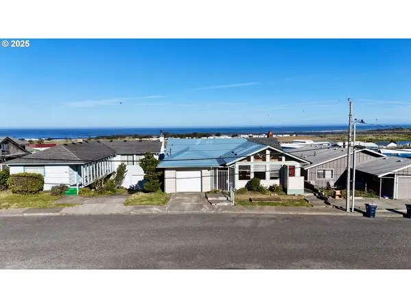 29832 Mary St, GoldBeach, OR 97444