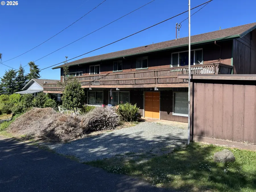 63655 Ahill Rd, Bunker Hill, OR 97420 - #2