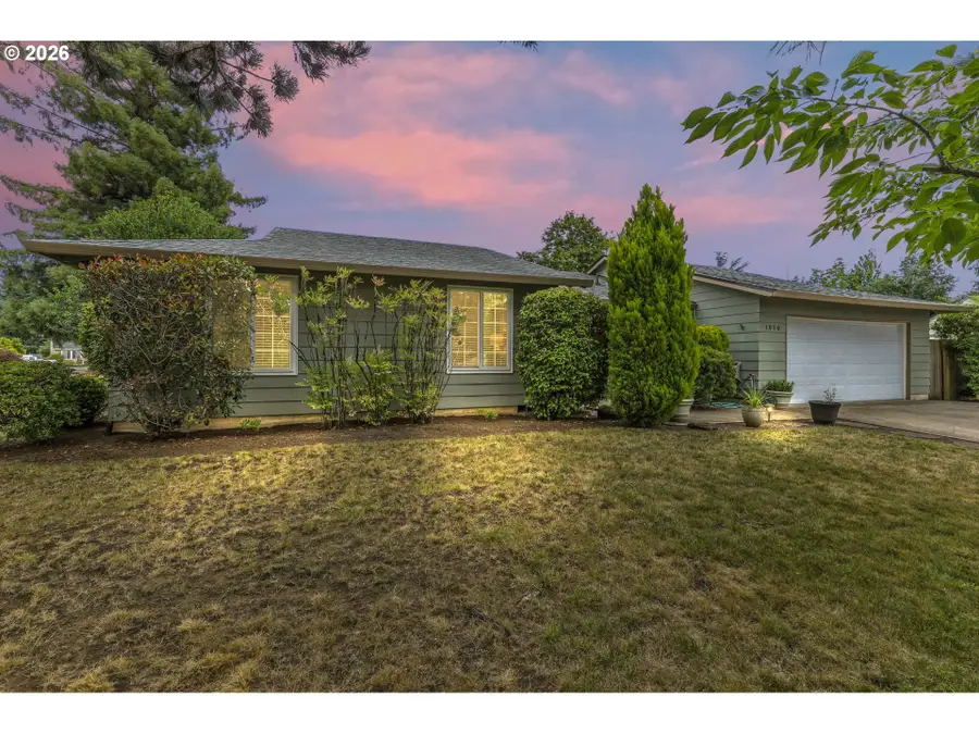 1018 S Holly Ct, Canby, OR 97013 - #2