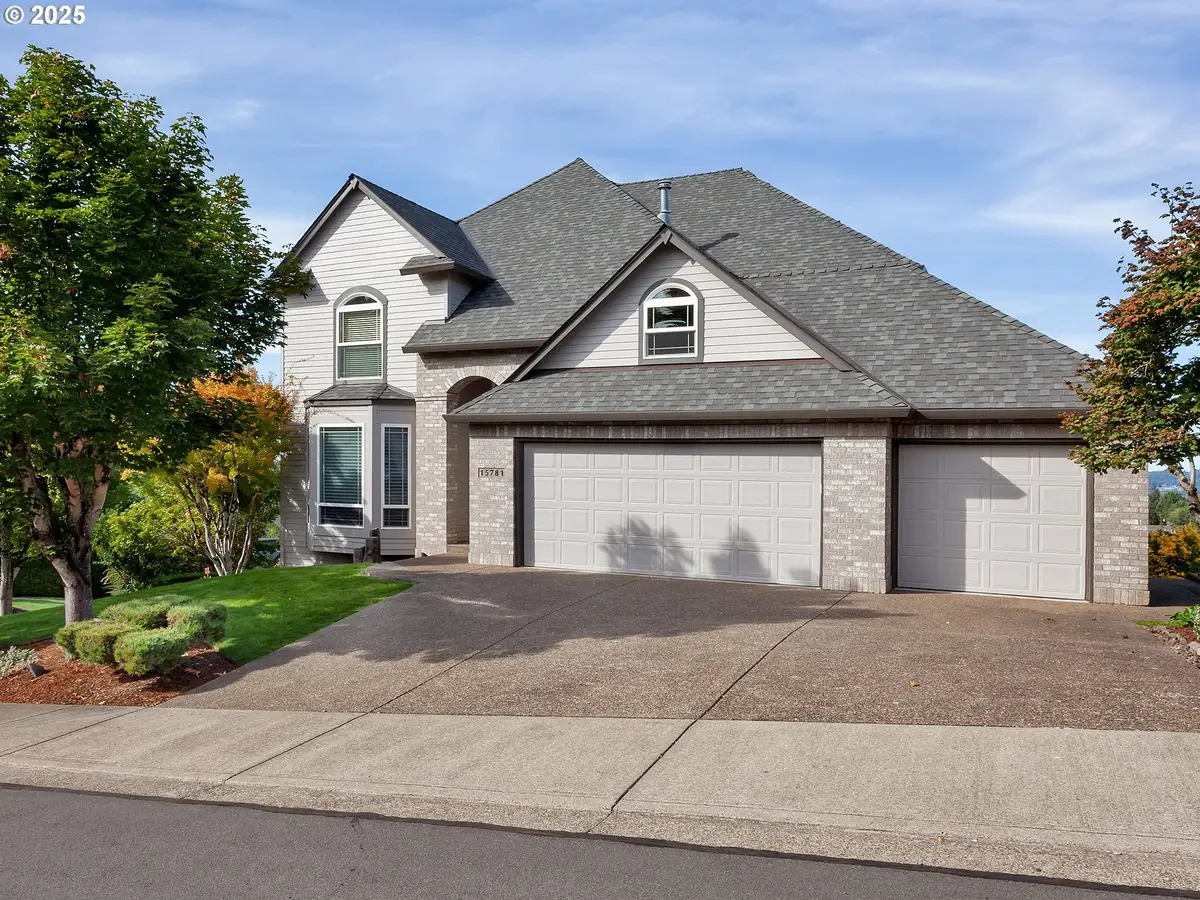 15781 SW Highpoint Dr, Sherwood, OR 97140 - Image #1